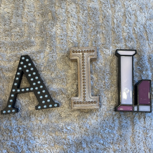 Letter decor - Picture 2 of 3